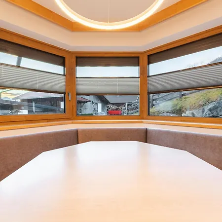 Mountain Apex * Doelsach