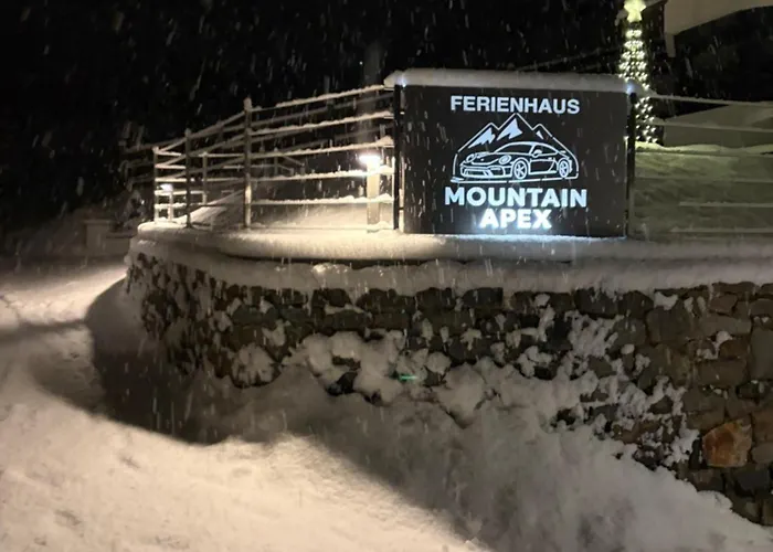 Holiday home Mountain Apex